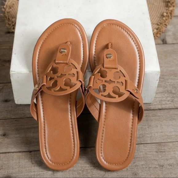 Toe Post Flats Sandals - Picture 3 of 4